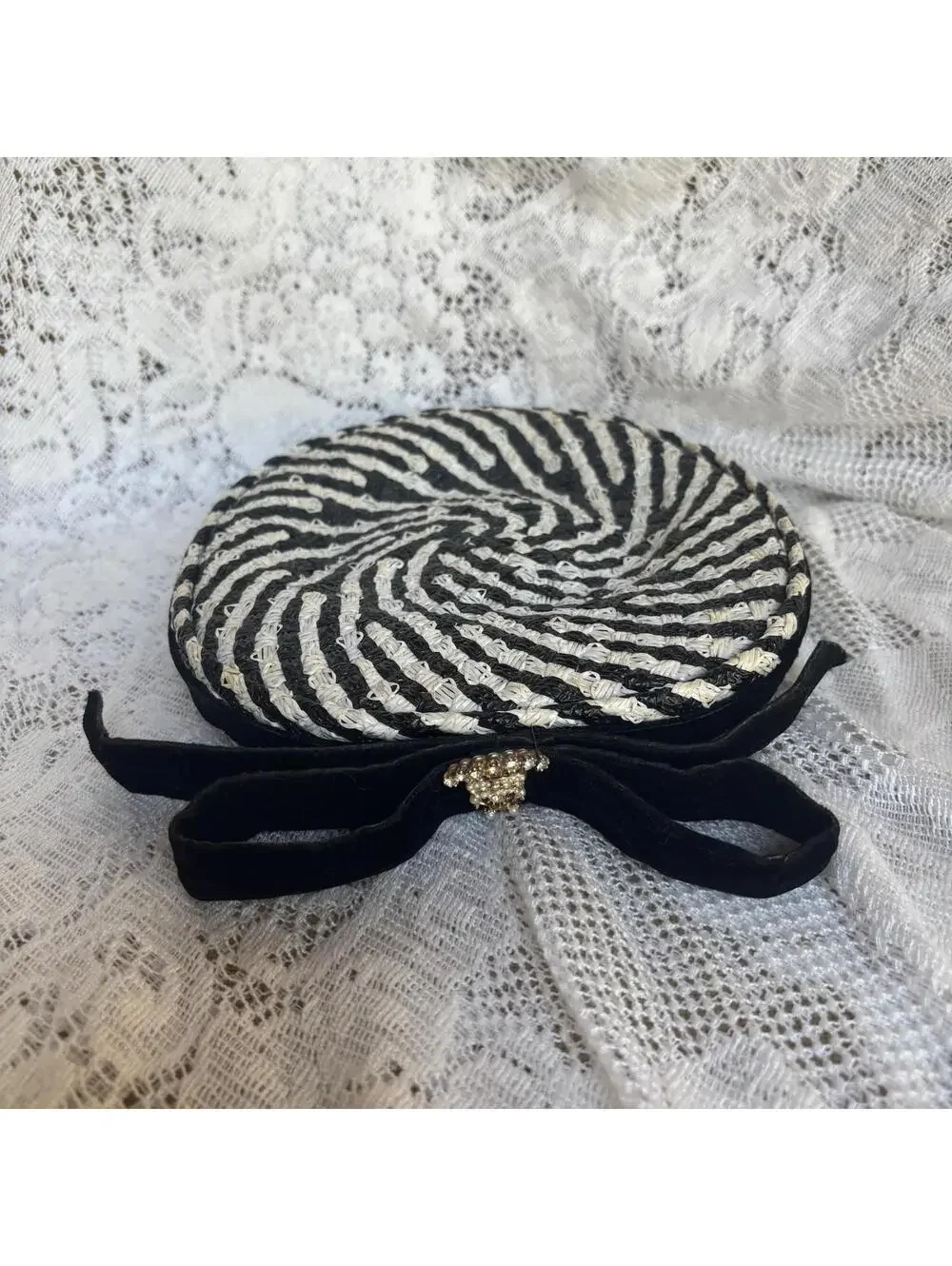 Vintage Woven Hatbox Purse Black White Straw Zelmaron 1950s